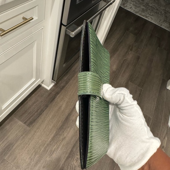 Louis Vuitton Green Epi Leather PM Agenda - Picture 3 of 8